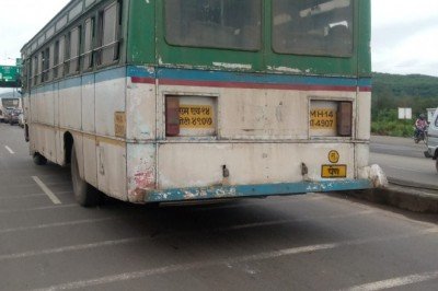 मुंबई कडे भरघाव वेगाने जाणाऱ्या एशीयाड बसने समोरिल दूचाकी स्वारला धडक दिल्याने दुचाकीस्वार जागीच ठार.