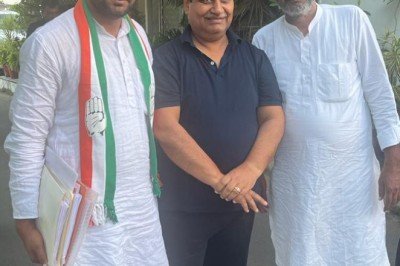 कामां से कांग्रेस प्रत्याशी दलशेर खांन ने अपने समर्थकों के साथ प्रदेशाध्यक्ष गोविंद सिंह डोटासरा से की मुलाकात
